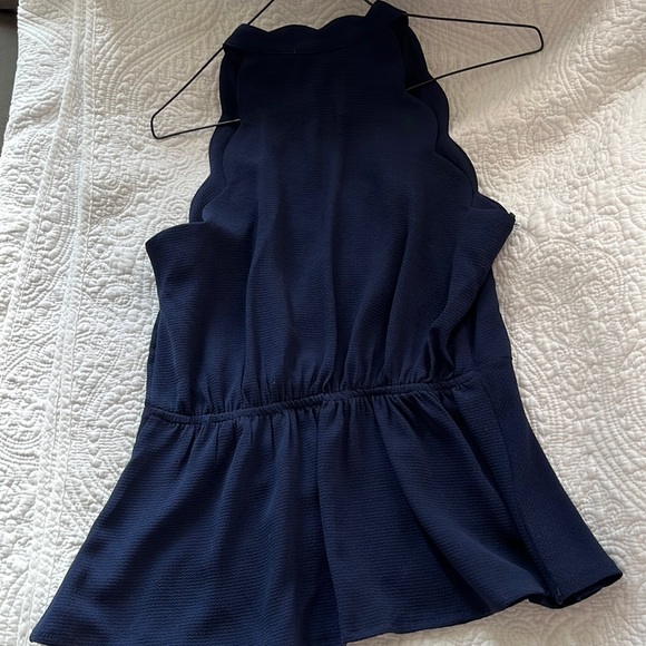 Monteau Med navy blue sleeveless peplum bow on left side top scalloped neckline - Picture 3 of 3